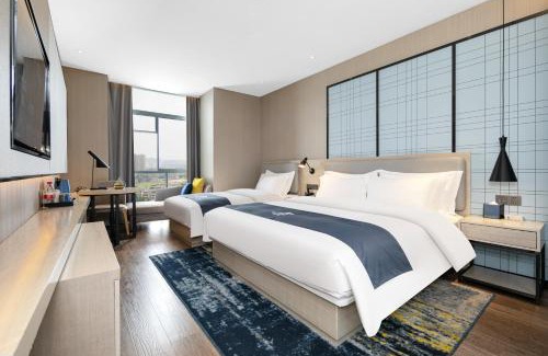Dongbao District Hotel | Echarm Hotel - Jingmen Yintai City Jingchu Institute of Technology
