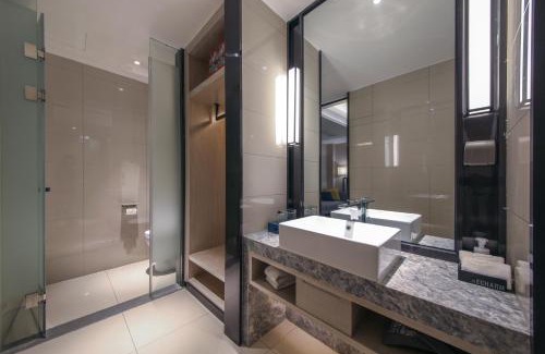 Zhongxiang Hotel | Echarm Hotel Zhongxiang Mochou Lake Branch