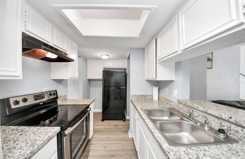 North Shore House | Echelon 3-bedroom Cozy Centerstay with AC, WiFi in Houston - Grand Comfort Spot