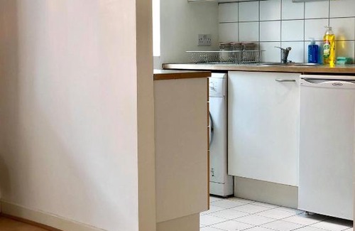 The Docks Apartment | *Echo Arena* Beatles Story* Liverpool One* Albert Dock* Parking*