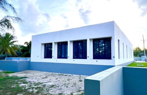 Inch Marlowe House | Echo Beach - A Modern Beach House On The Beach Five Minutes From The Airport