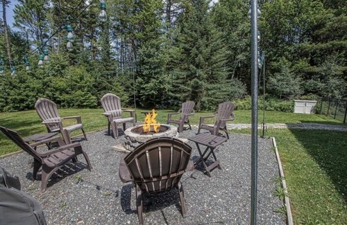 Wilmington House | Echo Hill- Sleeps 12, Minutes to Mt Snow