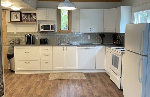 Saskatchewan Cabin | Echo Lake Lakefront Cabin in picturesque Qu’Appelle Valley,