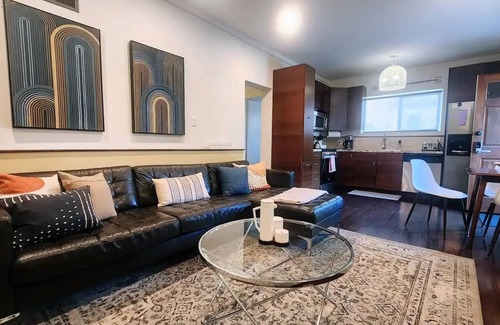 Elysian Heights Apartment | Echo Park Canyon - laundry, parking, large pationn