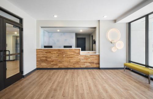 Pasadena Hotel | ECHO Suites Extended Stay by Wyndham Houston Pasadena Fwy Pl