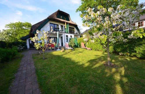 Gross Zicker House | Eck-Reethaus-Sturmhaube