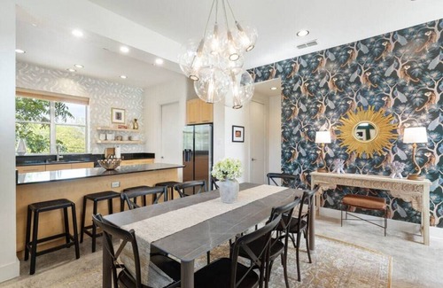 Fort Worth House | Eclectic 3-Story Townhouse - Central Location!