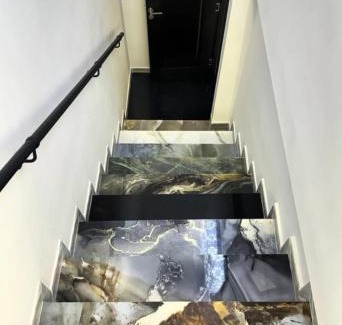 Satu Mare Apartment | Eclectic 6