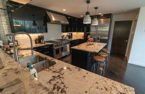 Alamo Placita House | Eclectic and Artsy Getaway in the Heart of Denver View calendar