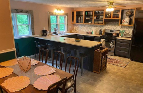 Denniston House | Eclectic Cabin On 20 Acres Near Red River Gorge