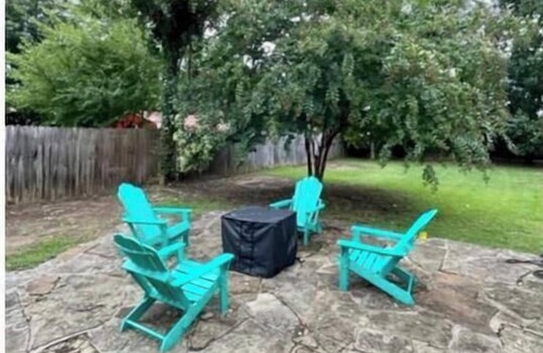 Tuscaloosa House | Eclectic Escape- 3mi. from Bryant Denny!