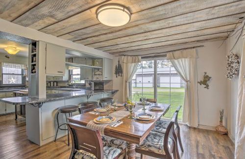 Ladysmith House | Eclectic Ladysmith Hideaway Hike and Hunt!