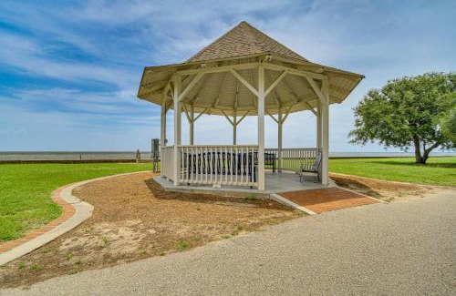 Mandeville House | Eclectic Mandeville Home Walk to Lakefront Park