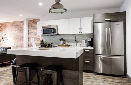 Historic Core Apartment | Eclectic Spacious Pied-à-Terre | Private Balcony
