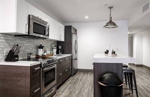 Historic Core Apartment | Eclectic Spacious Pied-à-Terre | Private Balcony