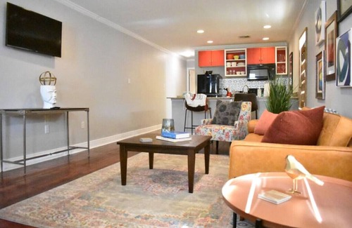 West Riverside Apartment | Eclectic West Riverside Apt | 6 min to Audobon Zoo