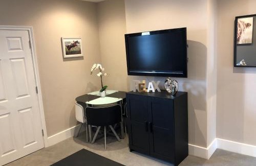 Newmarket Apartment | Eclipse Apartment No 1