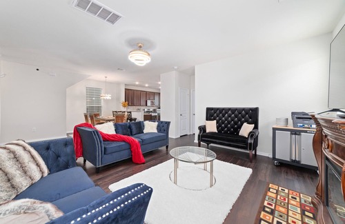 Houston Villa | ECLIPZ Modern CEO Corp House