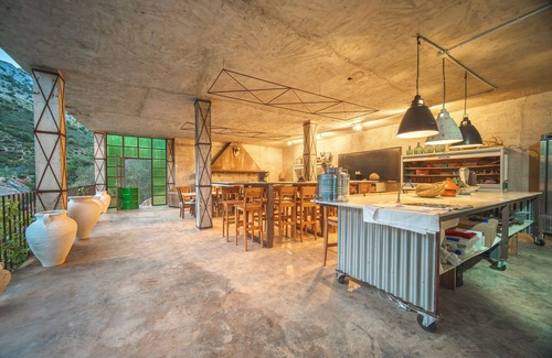 Benaojan House | Eco-Finca Cueva del Gato, ideal for families with pets surrounded by nature.