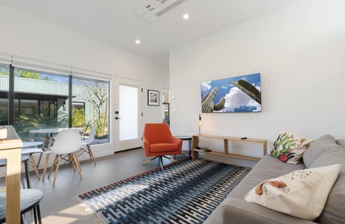 Camelback East Apartment | Eco-Friendly 1-bedroom Apartment - 80 Walkscore!