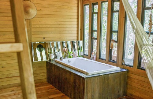 Leona Vicario Cabin | Eco friendly cabin & jacuzzi | Ruta de los Cenotes