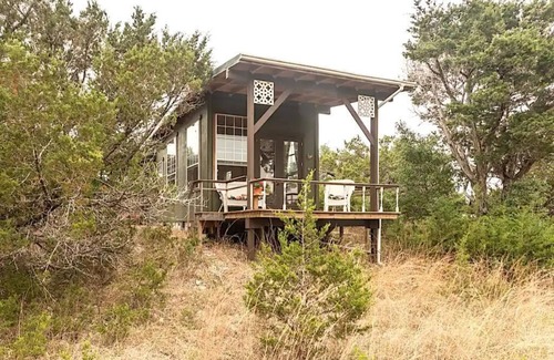 Blanco House | Eco Friendly Cabin Retreat
