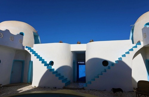 Niaga Villa | Eco-friendly guest house with 4 suites and double pool, 2 steps from the beach