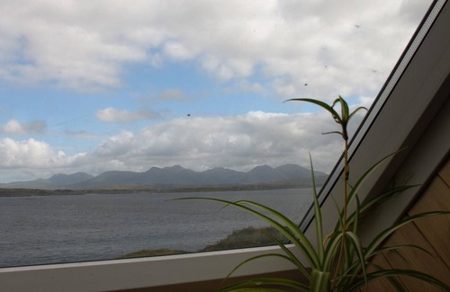 Letterard House | Eco-friendly house beside the sea in the wildness and solitude of Connemara