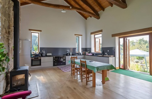 Friol Cottage | Eco-Friendly House in Nature 'The Land Of Eve' with Private Garden and Wi-Fi
