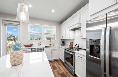 Cortez House | Eco-Friendly New Build, Private Dock! - Coastal Escape at Hunter's Point