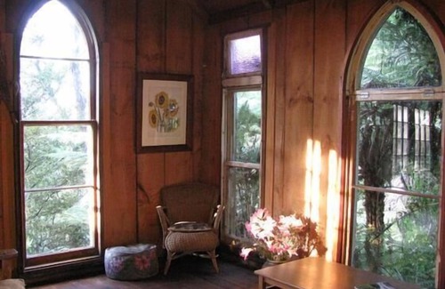 Muriwai Cottage | Eco-friendly Te Aute Ridge Cottage