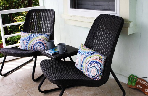 Hilo House | Eco friendly, Tropical paradise,spacious farm stay, conveniently located in Hilo