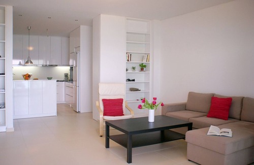 Kalamaki Apartment | Eco-friendly vacation apartment right by the sea