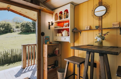 Chysauster Cabin | Eco Friendly Woodman's Hut