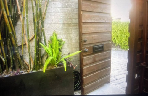 Ocean Park House | ECO Guest House 2 Levels, AC, WiFi, Kitchen, Washer-Dryer, Fridge-Freezer.