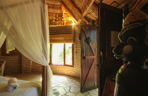 Riberas del Pilar Hotel | Eco Hotel Tahawi