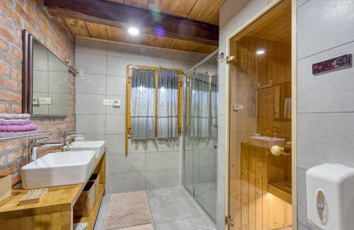 Sveti Juraj na Bregu House | Eco House Lina With Hot Tub and Sauna - Happy Rentals