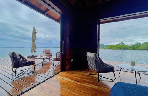 Tierra Oscura Villa | Eco-Lodge Bocas Coral Reef - Over water villa & birds house