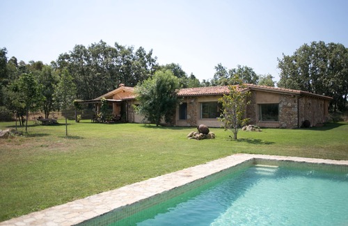 Villanueva De La Vera House | Ecological house in La Vera