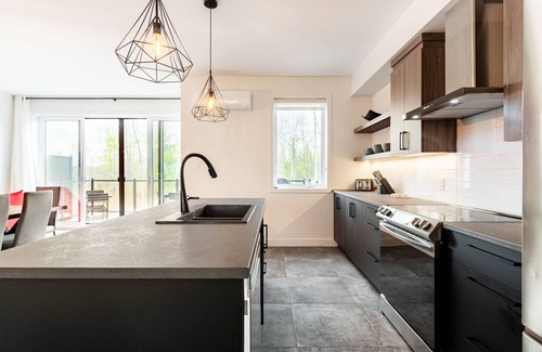 Magog Condo | Ecological 3-bedroom condo-chalet with shared spa Lake Memphremagog