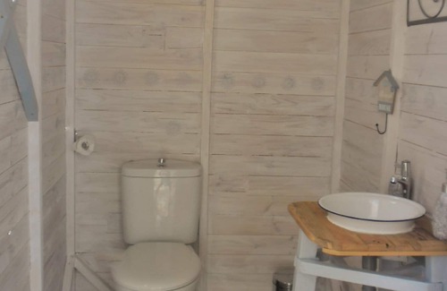 Yatova House | Ecological Getaway with Private Jacuzzi, Totally Private Vintage Caravan