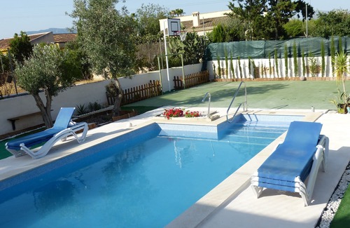 Palma de Mallorca House | Ecological villa in Palma: swimming pool, orchard, sports court.