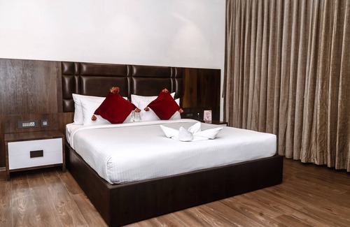 Rampur Hat Hotel | Econest Hotel