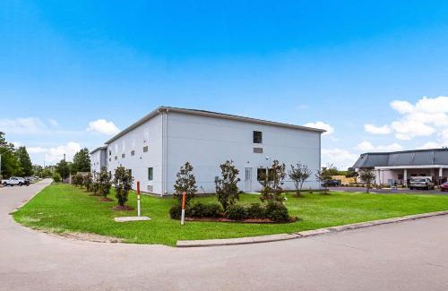 Highlands - Perkins Cabin | Econo Lodge Baton Rouge University Area