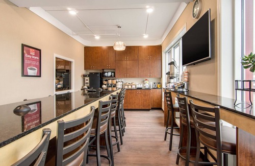 Fox Creek Hotel | Econo Lodge