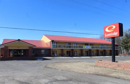 Cadillac Cabin | Econo Lodge Cadillac by Choice