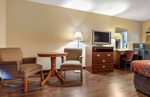 Cortland Hotel | Econo Lodge Cortland Downtown