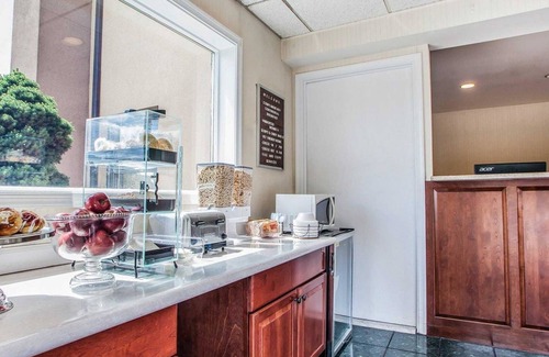 Monocacy Station Hotel | Econo Lodge Douglassville - Pottstown