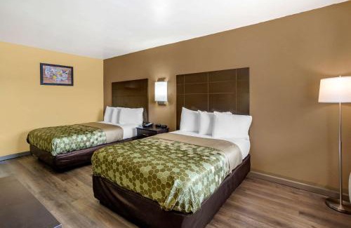 Easton Cabin | Econo Lodge Easton Route 50
