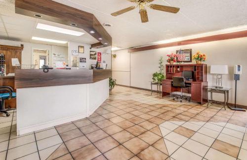 Eden Cabin | Econo Lodge Eden